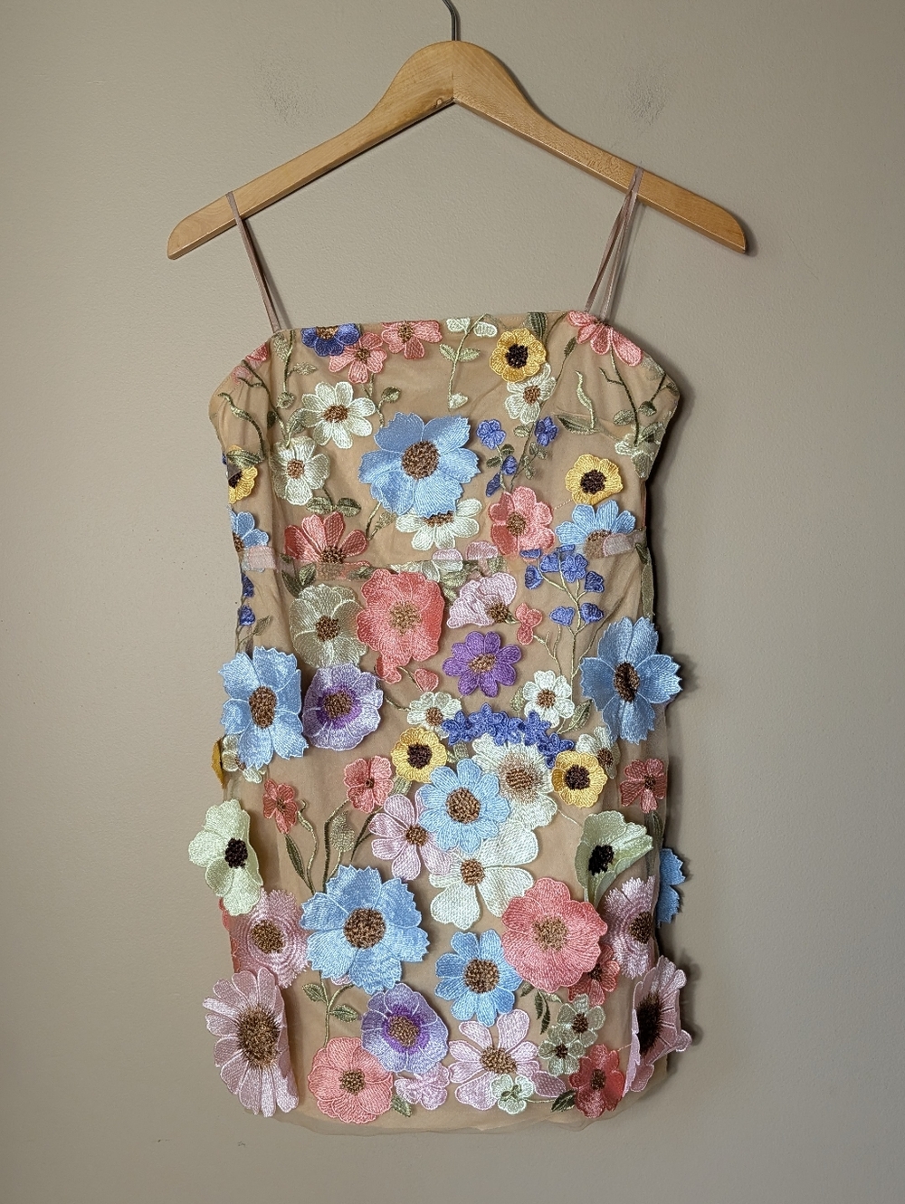 NWT Inker Floral Embroidery Mini Dress Size Medium